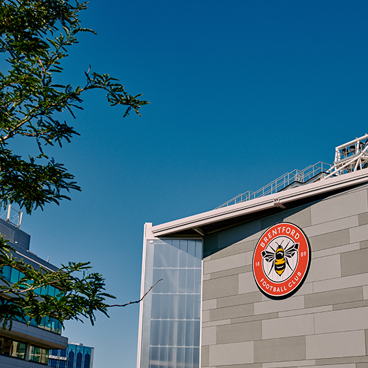 brentford football club apo kew bridge