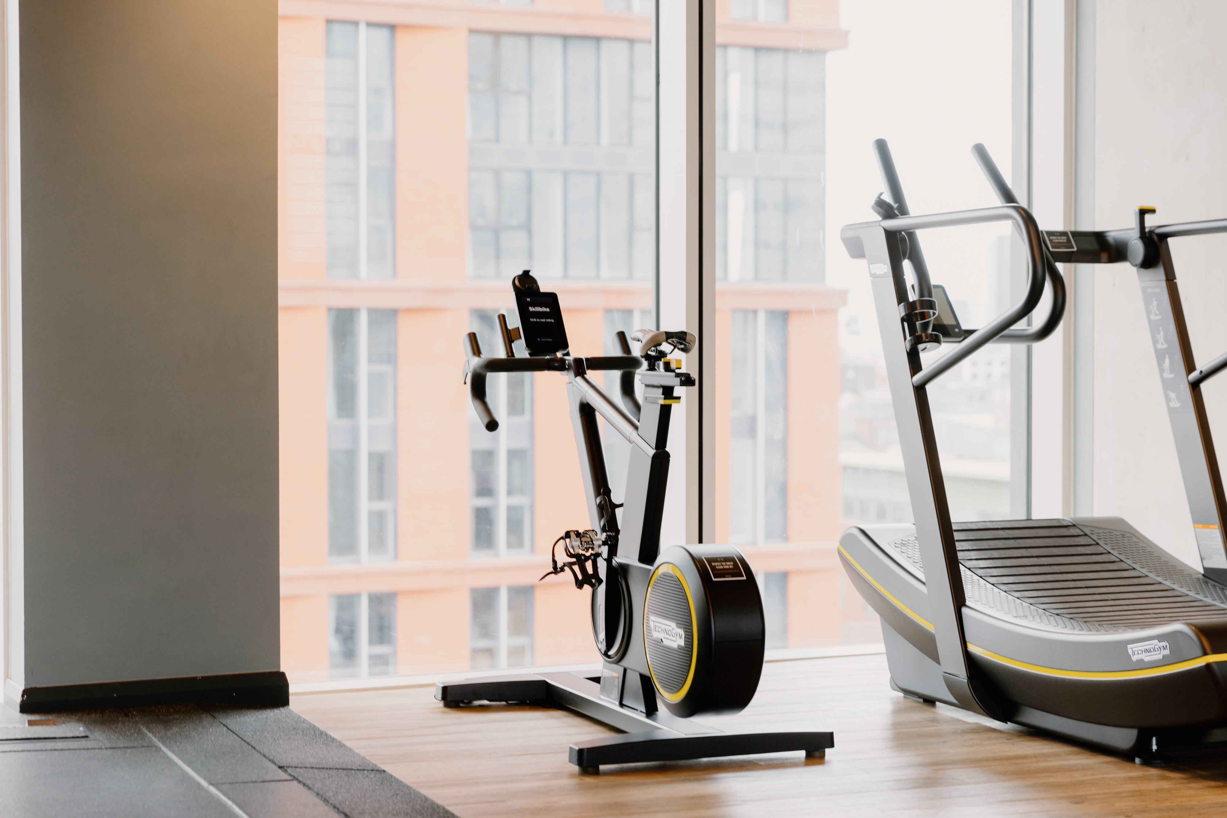 double bed and dresser, side tables with lamps