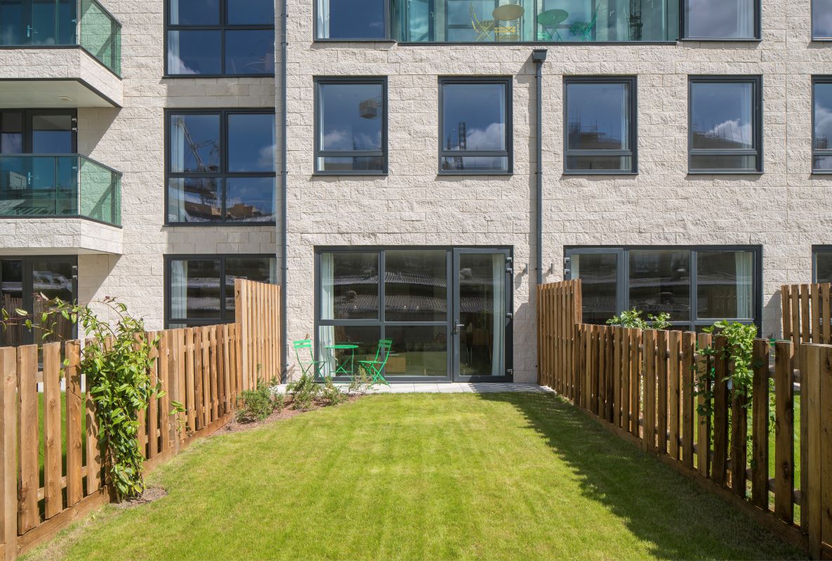 Apo at The Gatefold 3 Bed Apartment with Garden